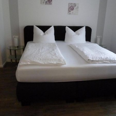 Hotel Garni Reis ทรัยส์-คาร์เดิน ภายนอก รูปภาพ