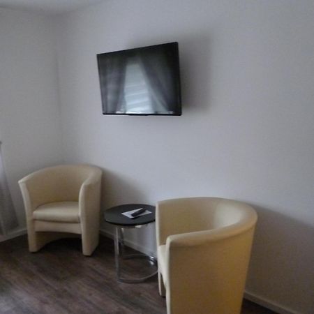 Hotel Garni Reis ทรัยส์-คาร์เดิน ภายนอก รูปภาพ