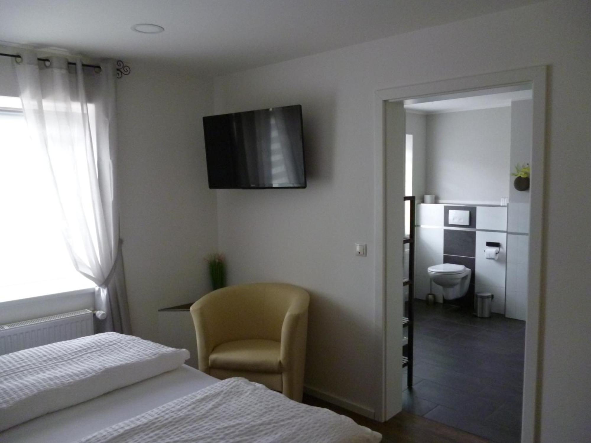 Hotel Garni Reis ทรัยส์-คาร์เดิน ภายนอก รูปภาพ