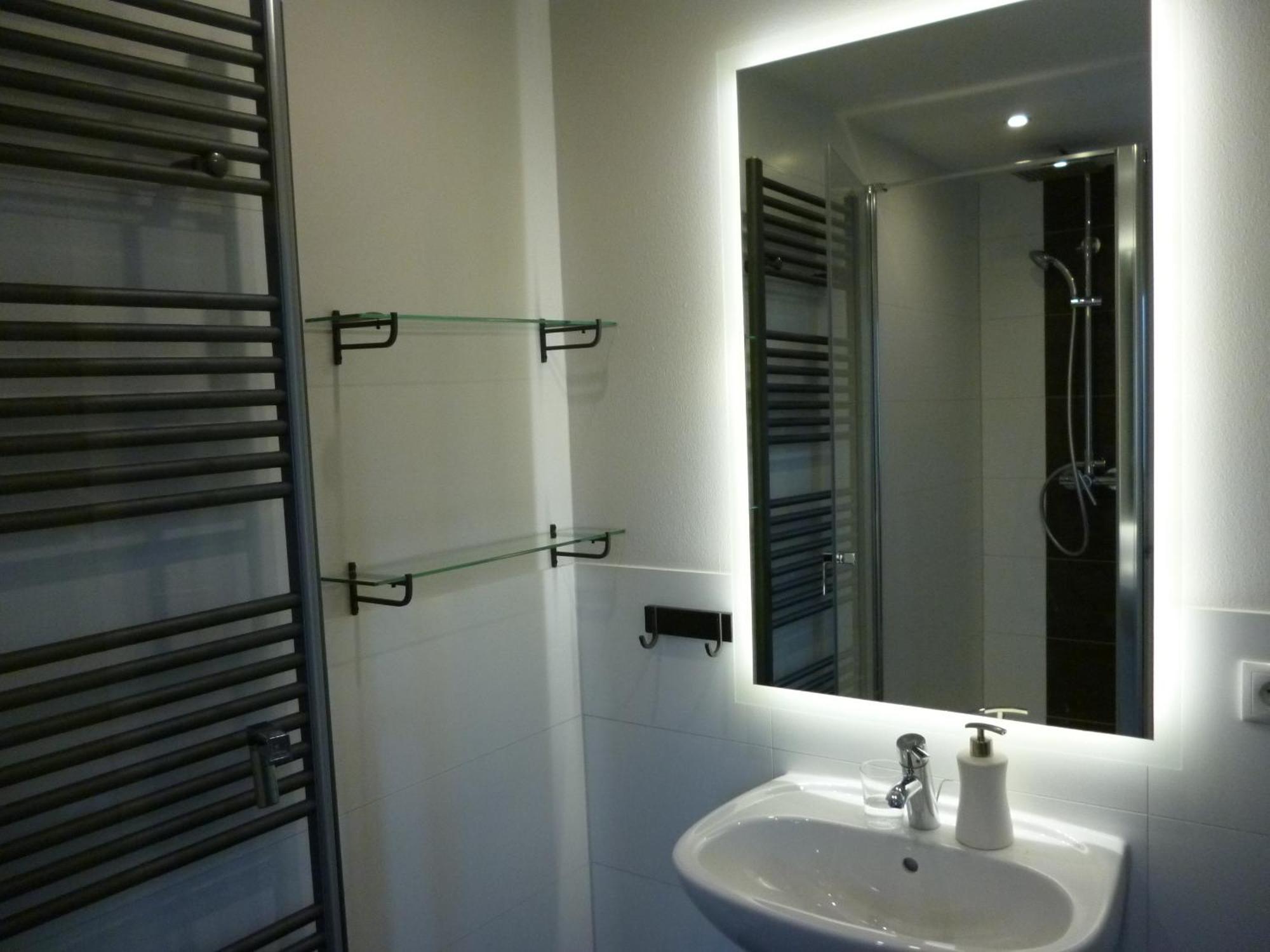 Hotel Garni Reis ทรัยส์-คาร์เดิน ภายนอก รูปภาพ